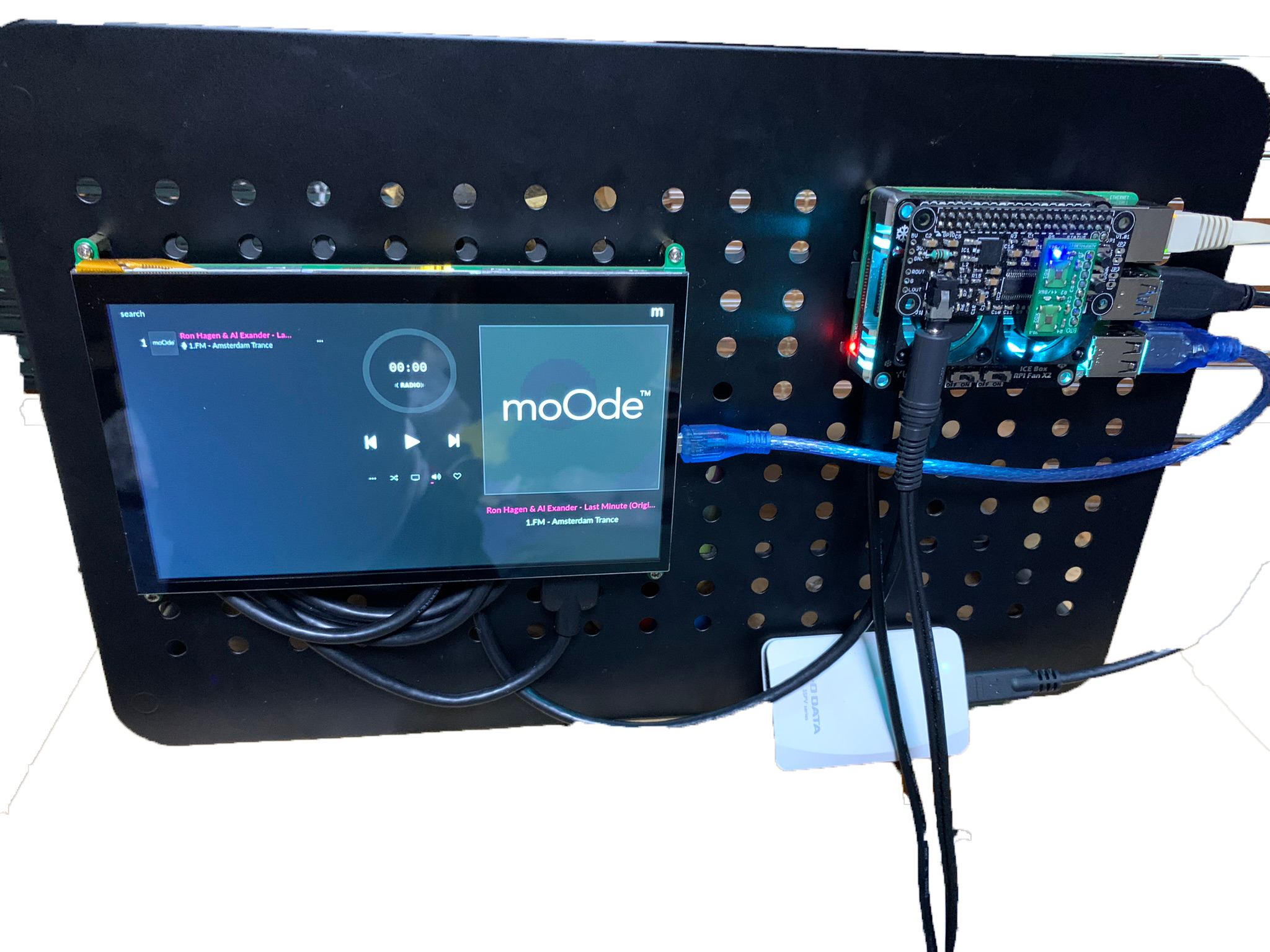 Pi4B + moOde audio player